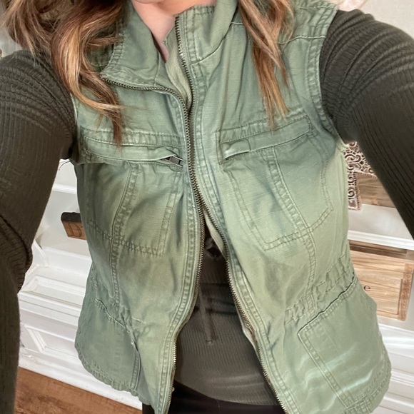 Merona Green utility vest - Picture 3 of 14